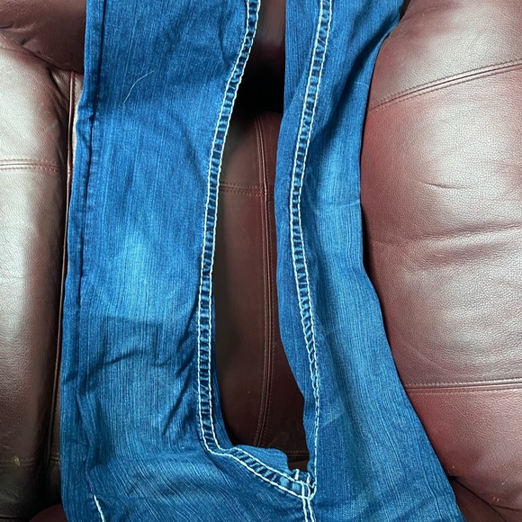 L.A. - Picture 3 of 5